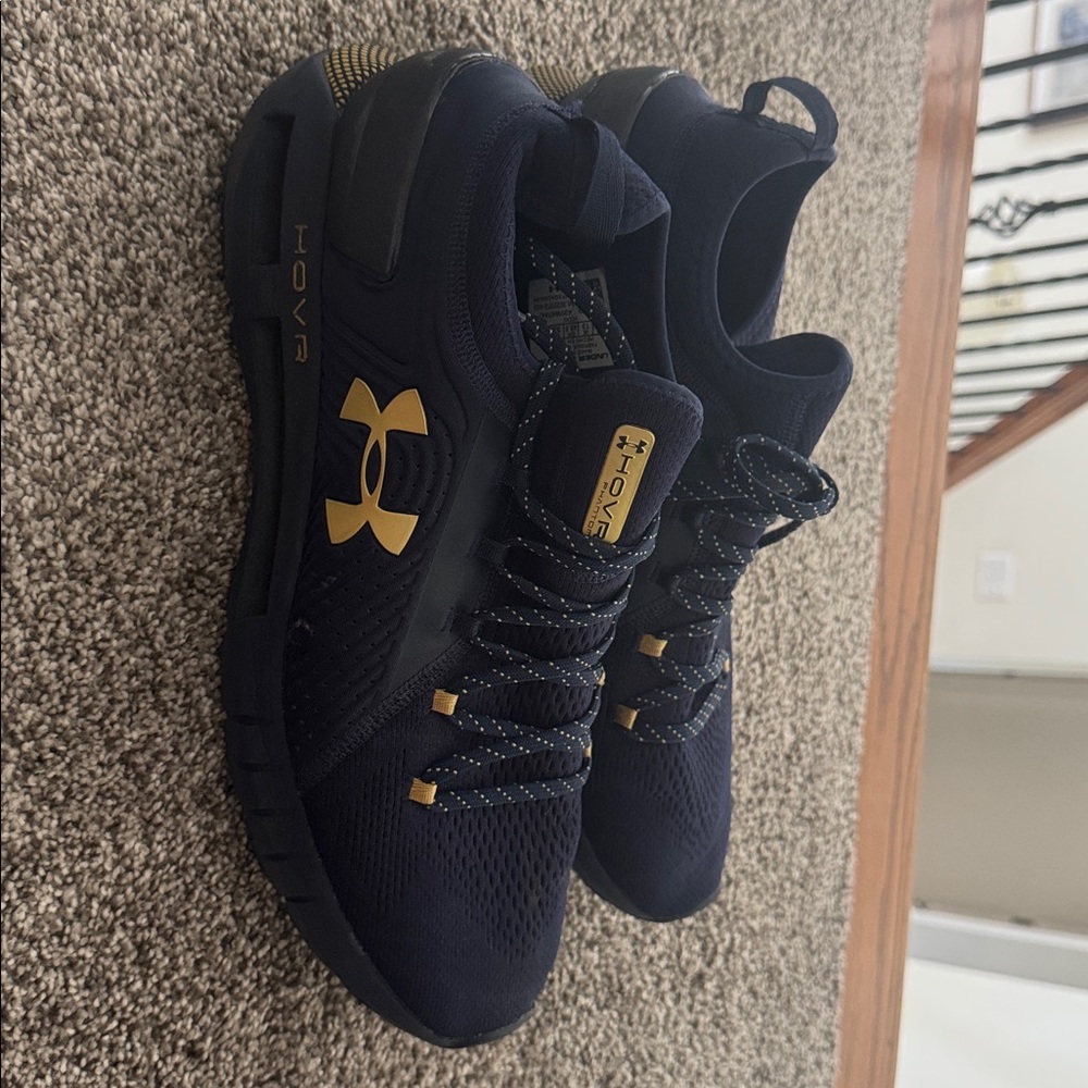 Under Armour Midnight Blue and Gold Athletic Shoes men’s size 14